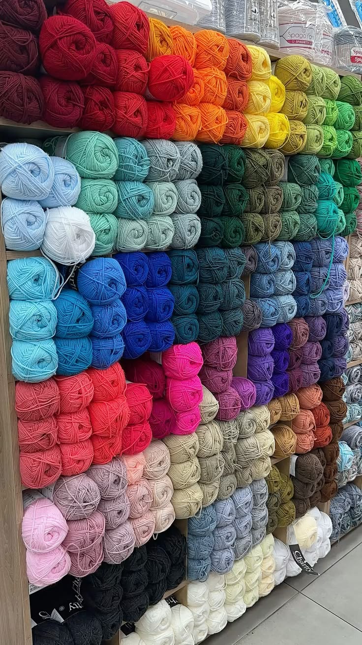 Crochet Thread Knitting Wool Yarn for Crochet Projects/ Chunky 4 Ply Yarn 100GRAMS [BIG SIZE] [uzi ya kushuka ]