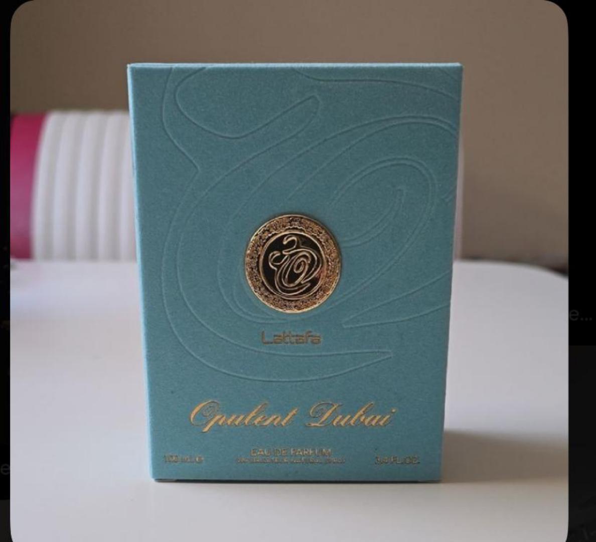 Lattafa Opulent Dubai: Rich gourmand-amber with lemon, saffron, nutmeg, rose, jasmine, guaiac wood, vanilla, tonka, oud, patchouli, musk. Spiced vanilla, creamy florals, smoky oud. Luxurious, sweet