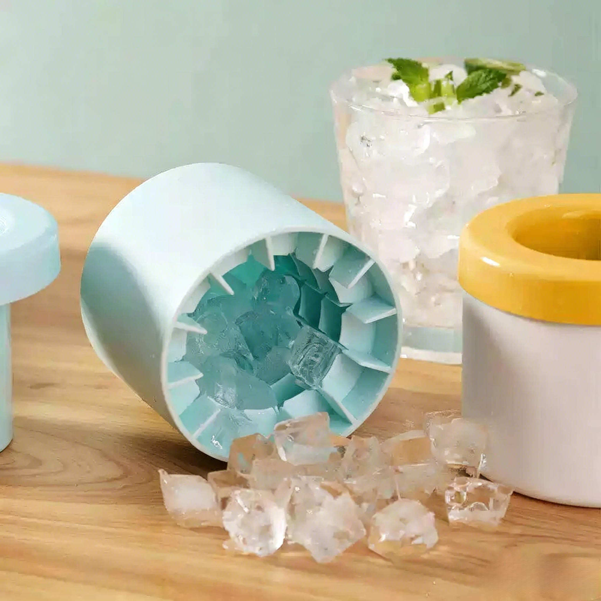 2Pcs Round Silicone Ice Cube Tray With Lid  Reusable Ice Maker Mold For Home Kitchen