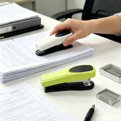 Stapler Office Supplies  Business Binding Machine Stationery Student Stapler,school stationery, ofisi vifaa, desktop stapler 
 (The book pins have all been delivered.)