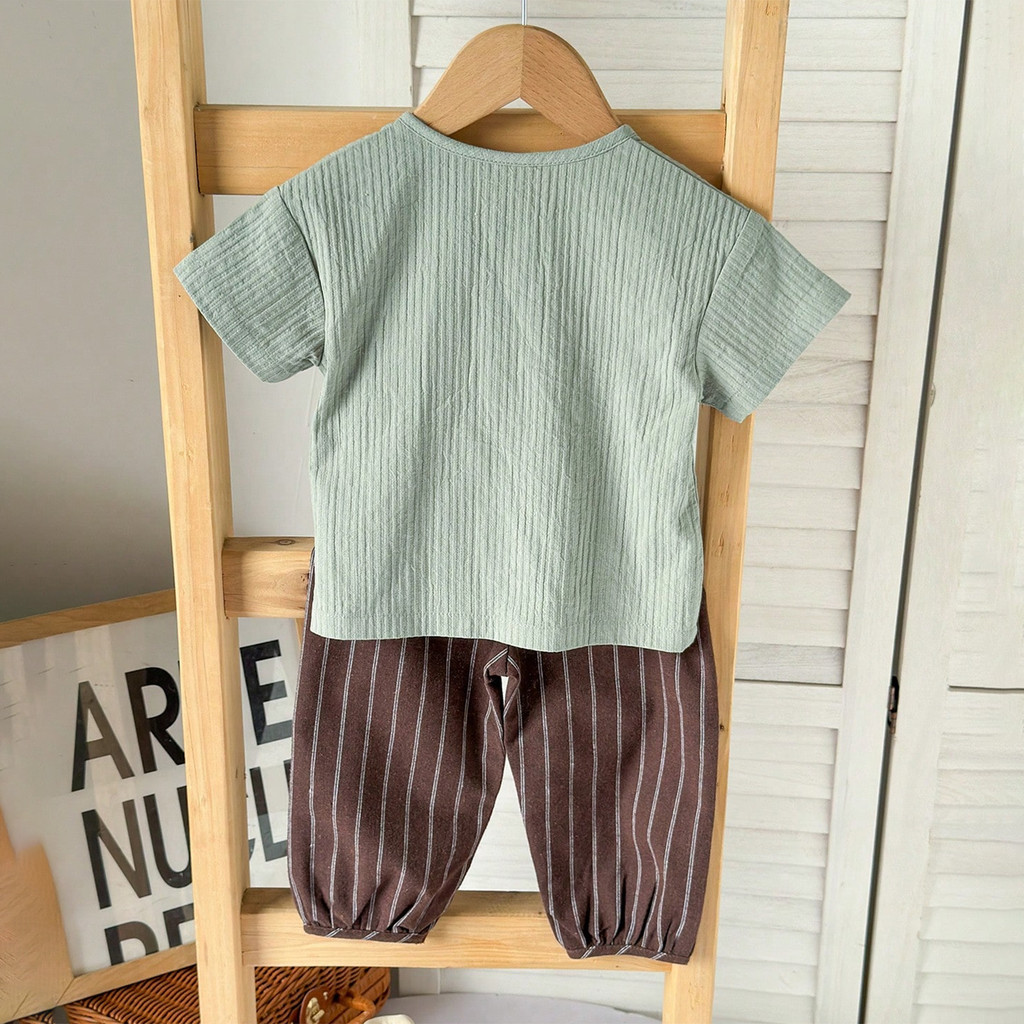 Boys' green short sleeved+dark brown pants set Summer breathable baby clothes