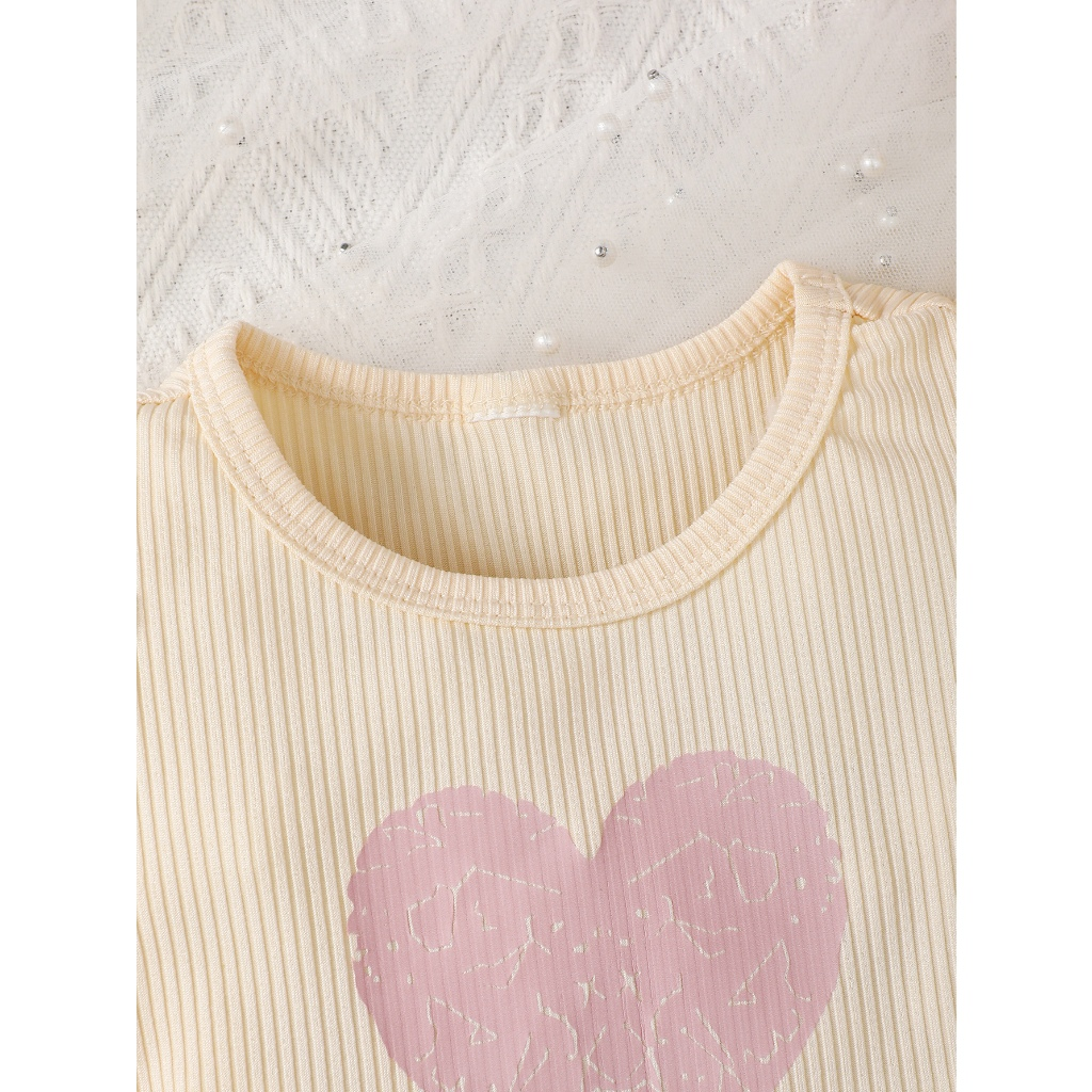 【2-5 Years Old】 Girl's Beige Ruffle Sleeve Top + Pink Shorts Set | Heart Print Sweet Two-Piece Outfit | Summer & Autumn Casual Wear