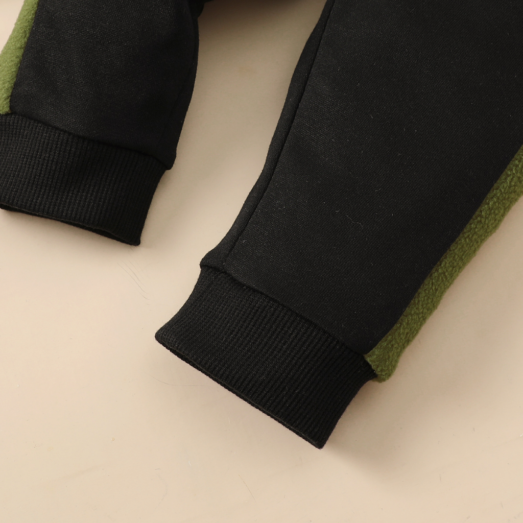 【3-24M】 2PCS Baby Boy Outfit: Dinosaur Patch Sweatshirt with Color-Block Fleece Sleeves + Matching Jogger Pants with Side Fleece Panels – Cute Daily Fall/Winter Set