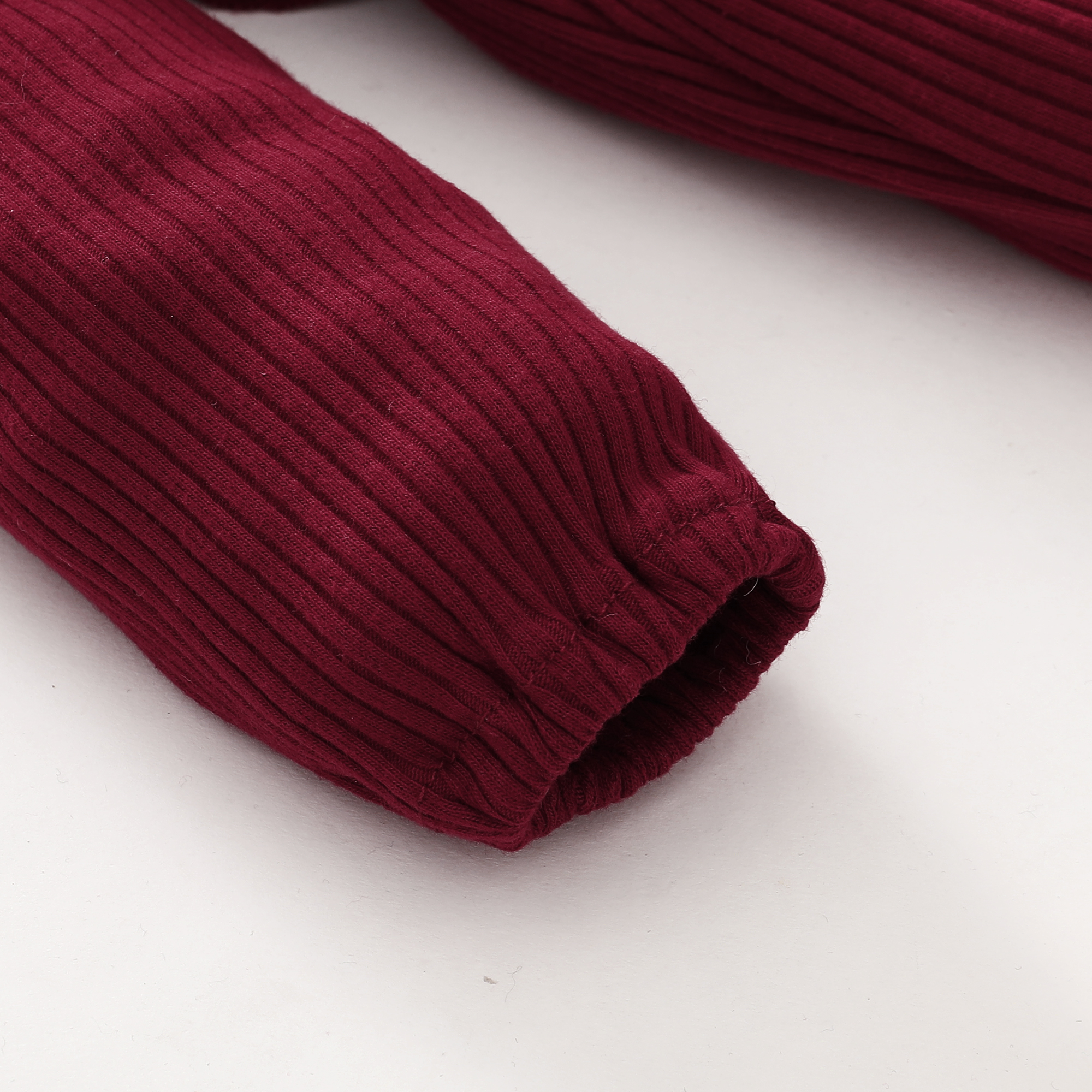 【2PCS】 0-18M Baby Girl Set | Maroon Ribbed Romper with Ruffles and Bow + Matching Bow Headband | Festive Casual Wear