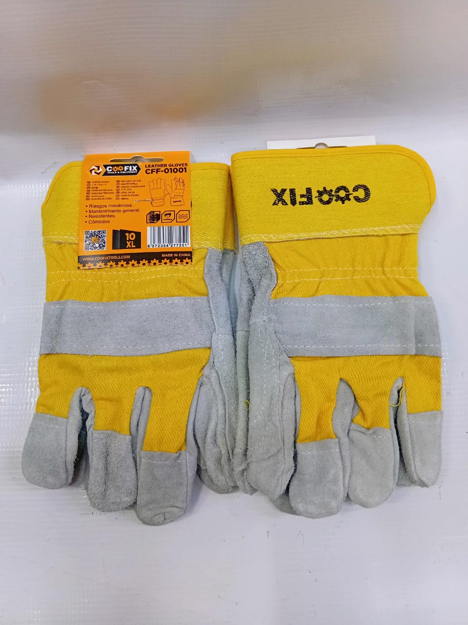 Cofix-Leather Gloves These Industrial Safety gloves are made of 100% leather that ensures wear resistance and punture resistance. It hs a gauntlet cuff that is extended to protect fore arms from cuts