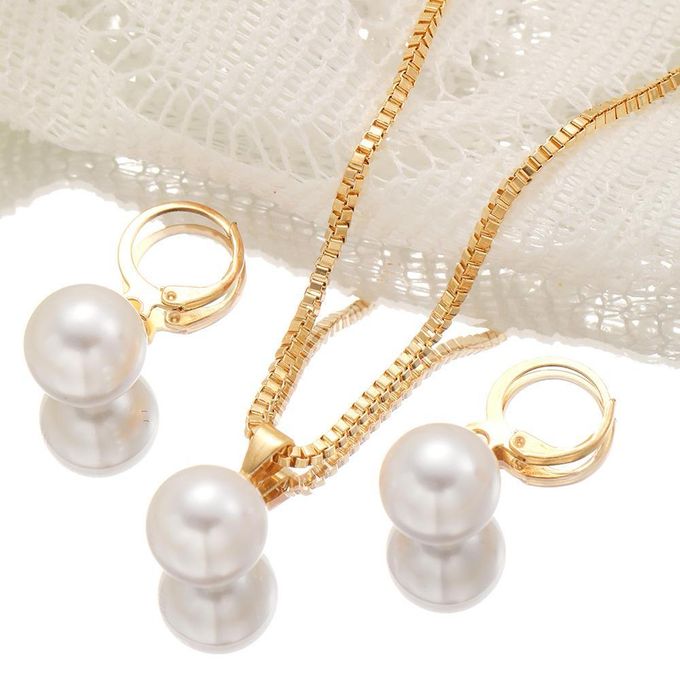 ARHANORY Women Jewelry Set Elegant Pearl Necklace and Earrings (Imitation Pearl)