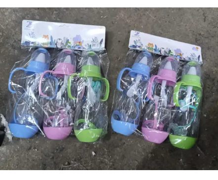 🔥🔥 Baby Feeding Bottle (Big/Small) A multifunctional bottle with nipple, straw, and spoon head.Comes with double handles for an easy baby grip.Wide, clear body for smooth cleaning and fee