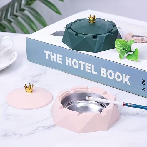 Green Crown Stainless Steel Ashtray with Lids, Ashtray for Indoor or Outdoor Use, Windproof, Ash Holder for Smokers, Desktop Smoking-Ash Tray for Home, Office Decoration Home Décor Accents
