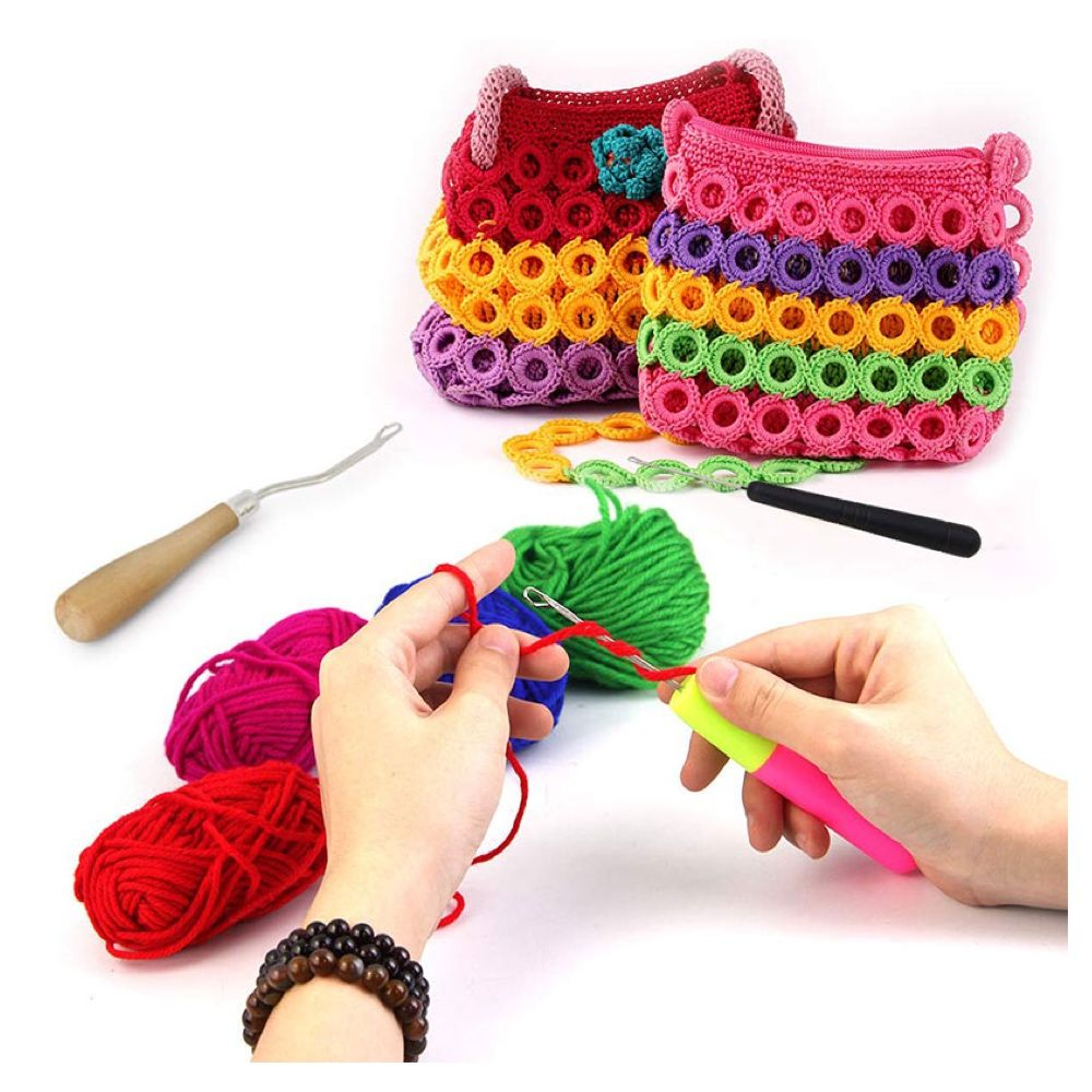Large hook knitting tool with tongue hook, plastic handle, small hook for sweaters and yarn, slender tongue crochet hook, closed-end tongue hook