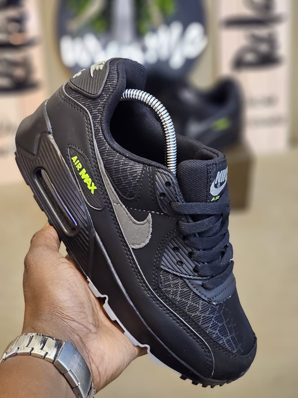 NEW ARRIVAL AIR MAX 90 Unisex Sneakers: Authentic & Best Quality Fashion Unisex Shoes Men Shoes / Women Airmax Sneakers