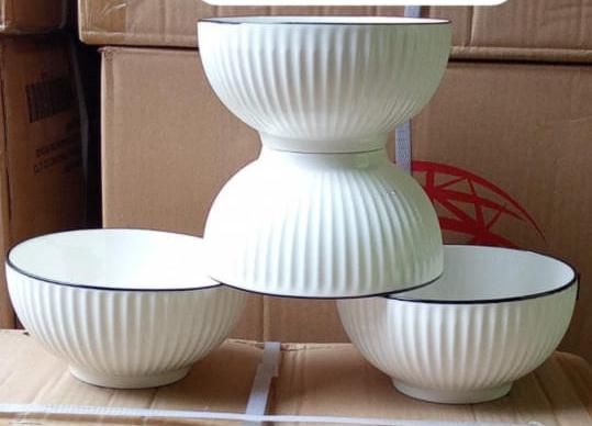 18PCS JAPANESE DINNER SET – Dine in Style! 🍽️
Transform every meal into a classy experience with this elegant 18-piece Japanese dinner set. Designed with a modern yet timeless touch, it brings beauty