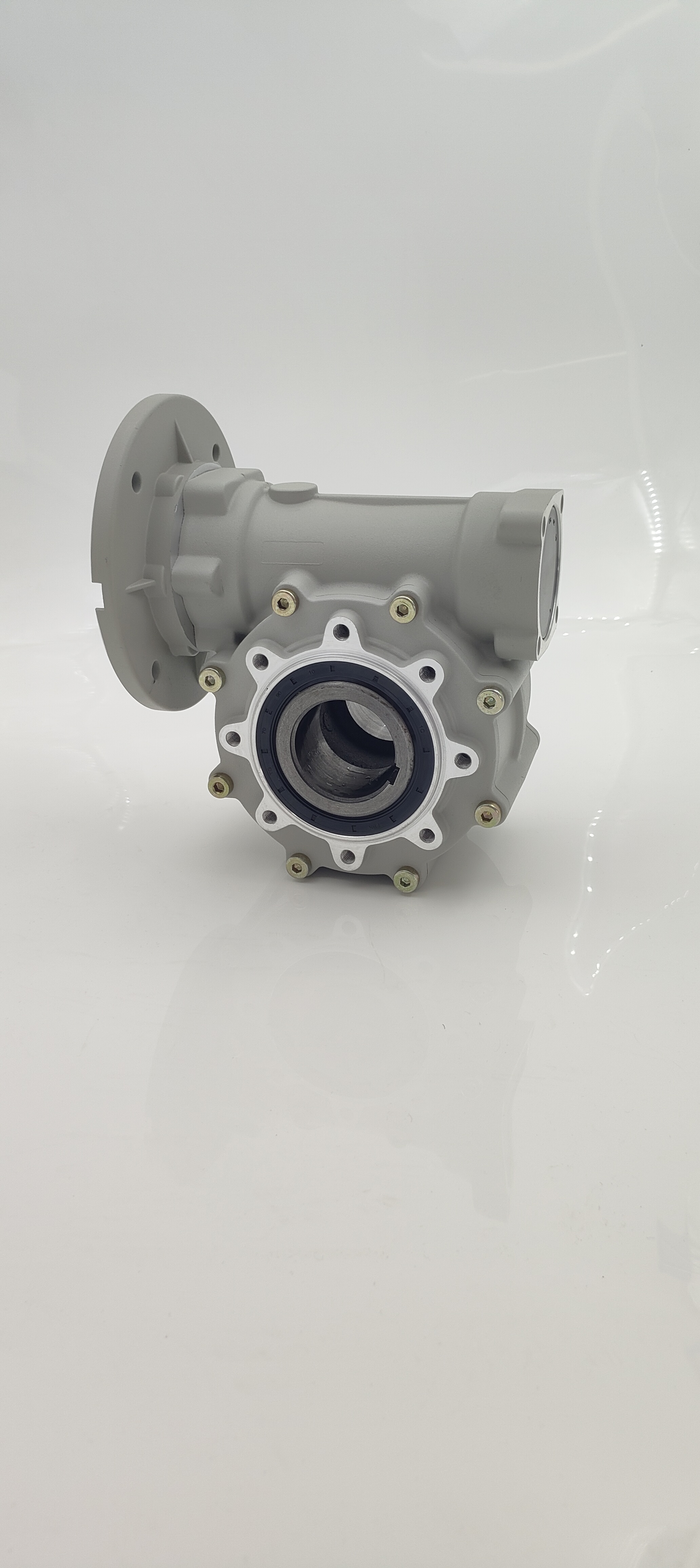CYWF60 Large Bore Worm Gearbox 5:1–100:1 Speed Ratio Compact Reducer with High Torque Output Design
