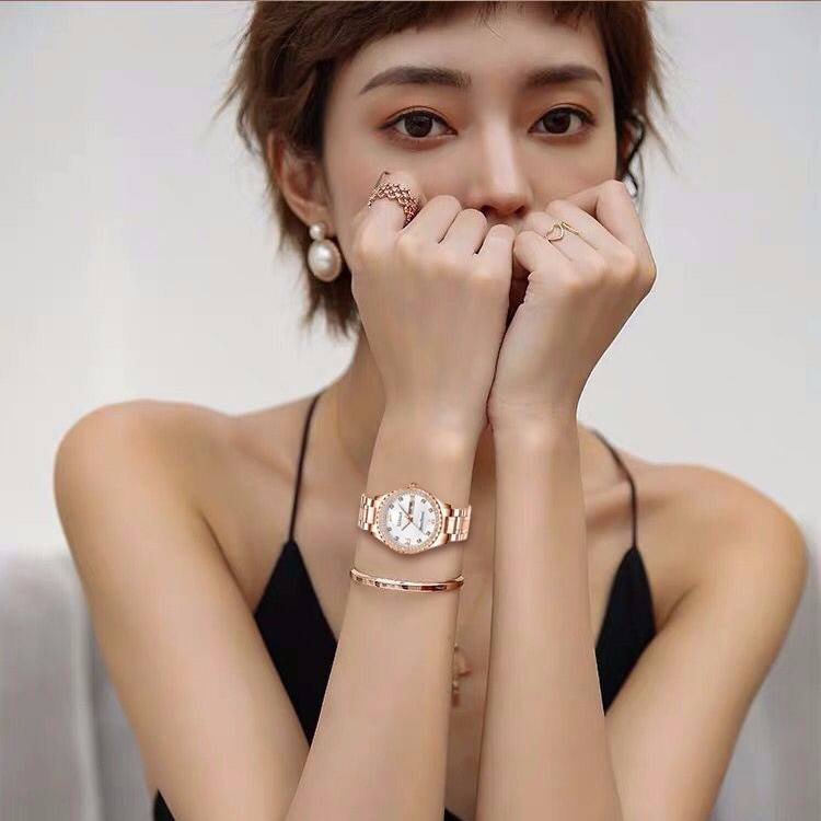 Swiss brand watches with simple temperament, women's new diamond inlaid goddess watch wholesale, women's watch ins style, one piece dropshipping