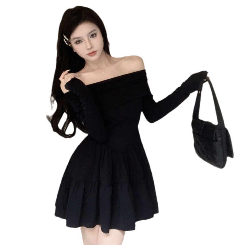 One shoulder dress for women in autumn 2025, new sexy one neck French socialite with a cinched waist and fluffy small black dress black S