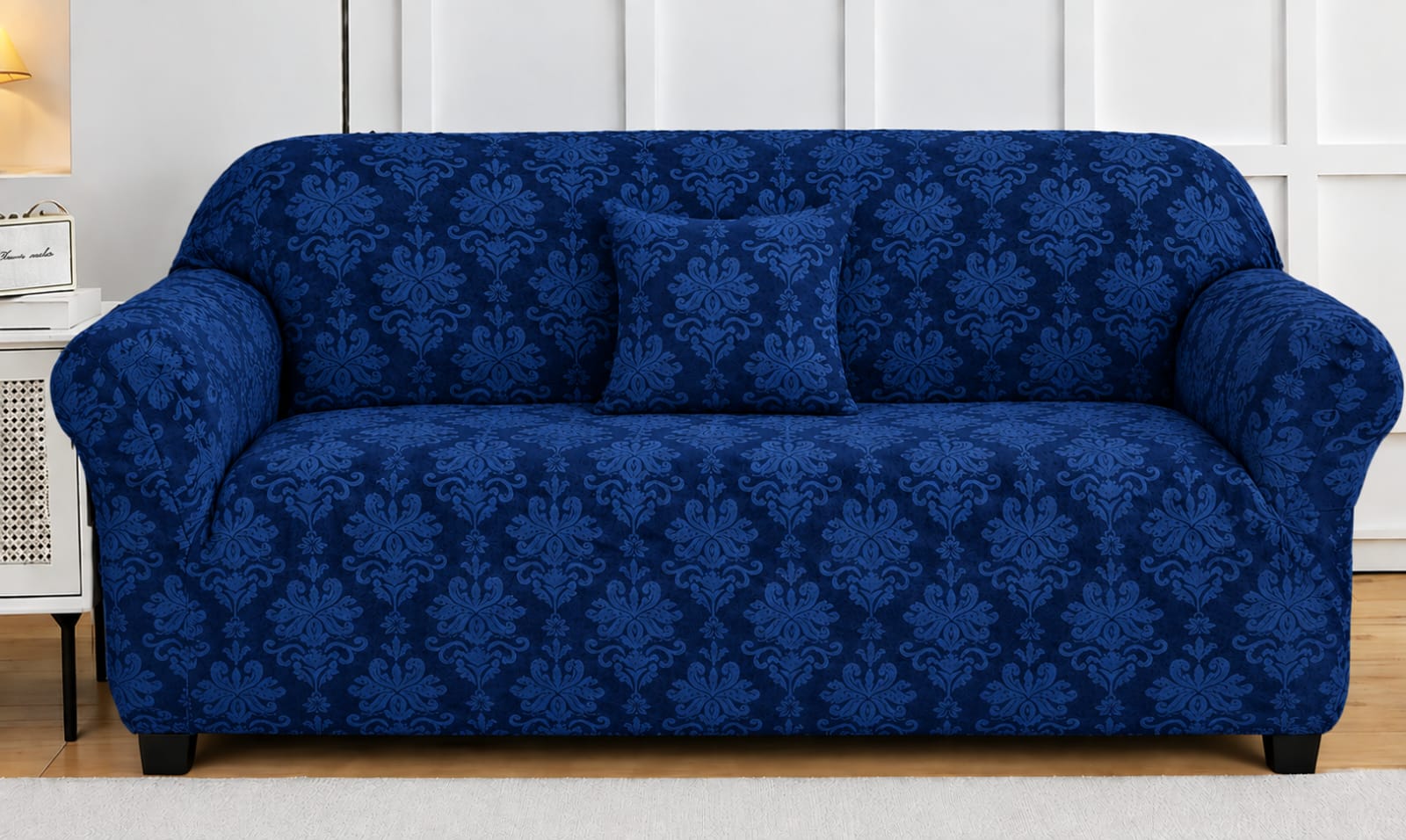 FITTED  JACQUARD SOFA COVERS
✨fitted design
✨ has extra fittings
✨ comes with free pillow cases

3 seater. 1 free  pillow case.
designed for a neat, secure fit, it gives your living room a stylish new