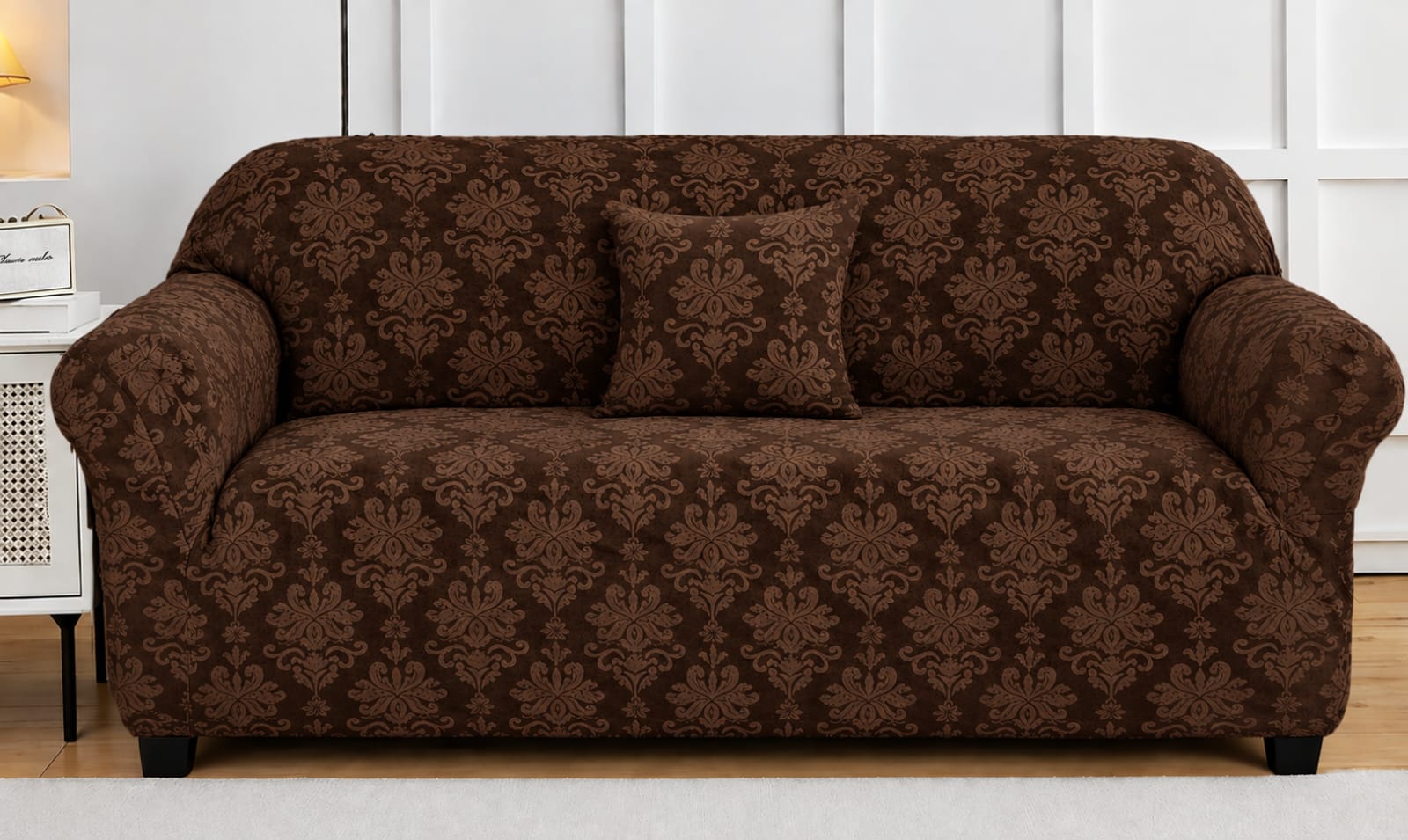 FITTED  JACQUARD SOFA COVERS
✨fitted design
✨ has extra fittings
✨ comes with free pillow cases

3 seater. 1 free  pillow case.
designed for a neat, secure fit, it gives your living room a stylish new