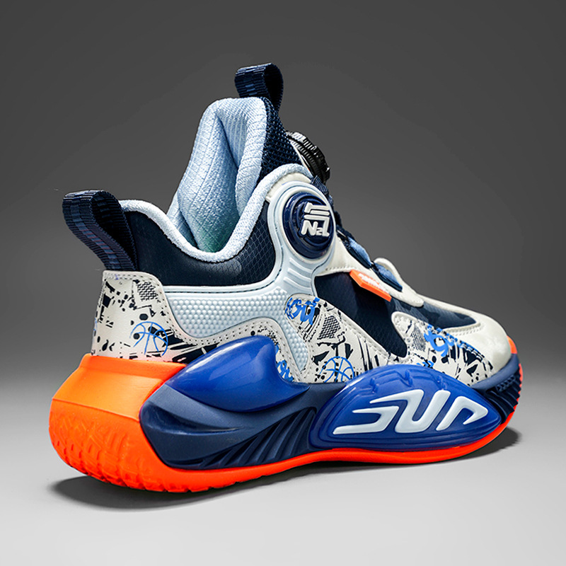 The new children's sports shoes are light, non-slip and wearable, and the boys' basketball shoes are suitable for daily leisure outdoor sports, running and playing.