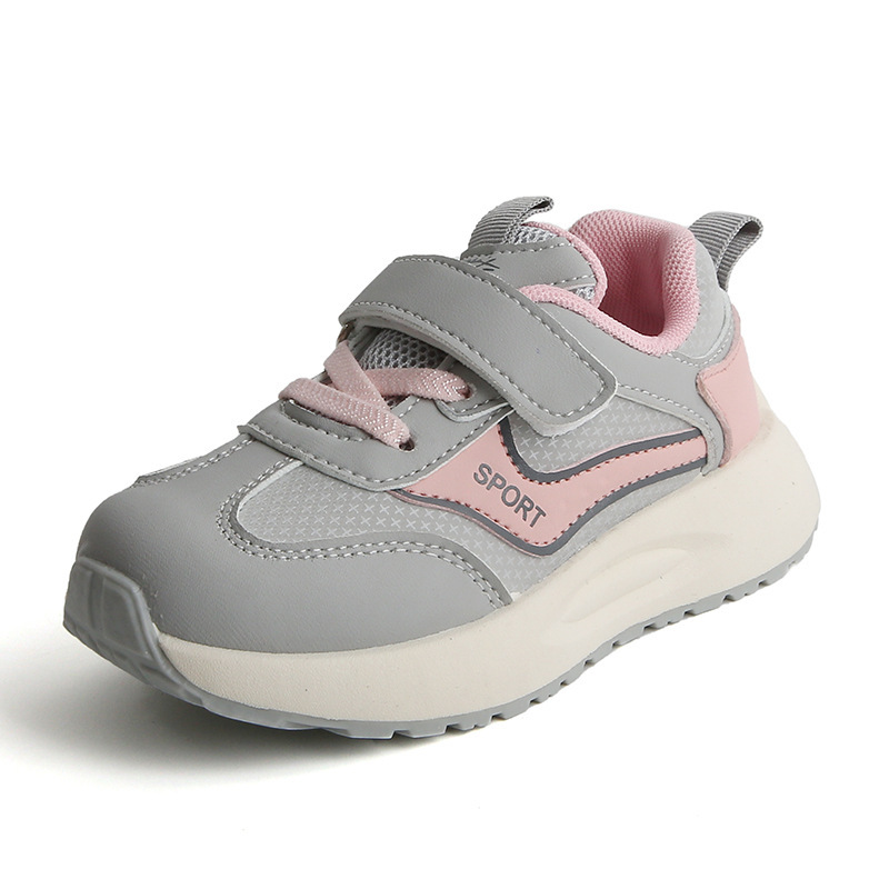 The new children's sports shoes are light and soft-soled. hook and loop boys' and girls' leisure sports shoes Forrest Gump shoes are suitable for daily leisure outdoor sports and running.