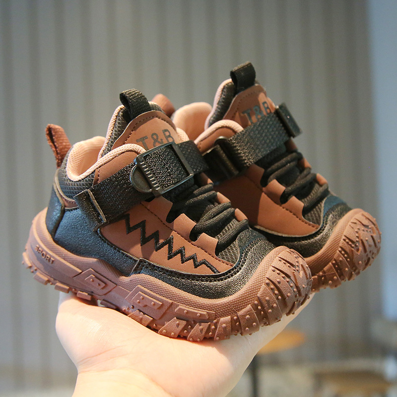 Spring and autumn new children's sports shoes light soft-soled boys and girls leisure hiking shoes running shoes suitable for daily leisure outdoor running wear.