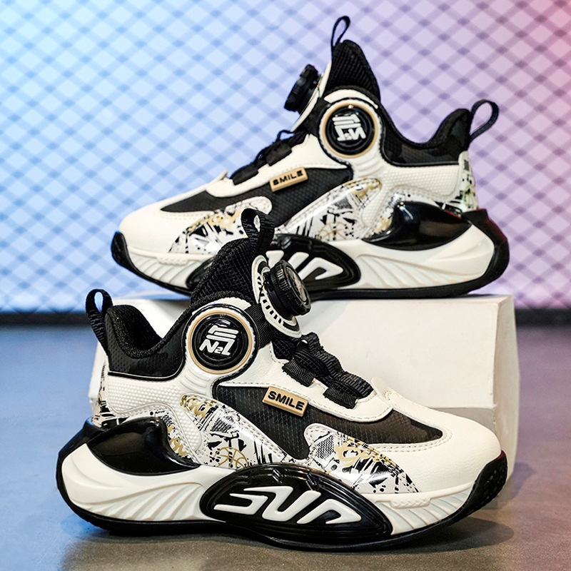 The new children's sports shoes are light, non-slip and wearable, and the boys' basketball shoes are suitable for daily leisure outdoor sports, running and playing.