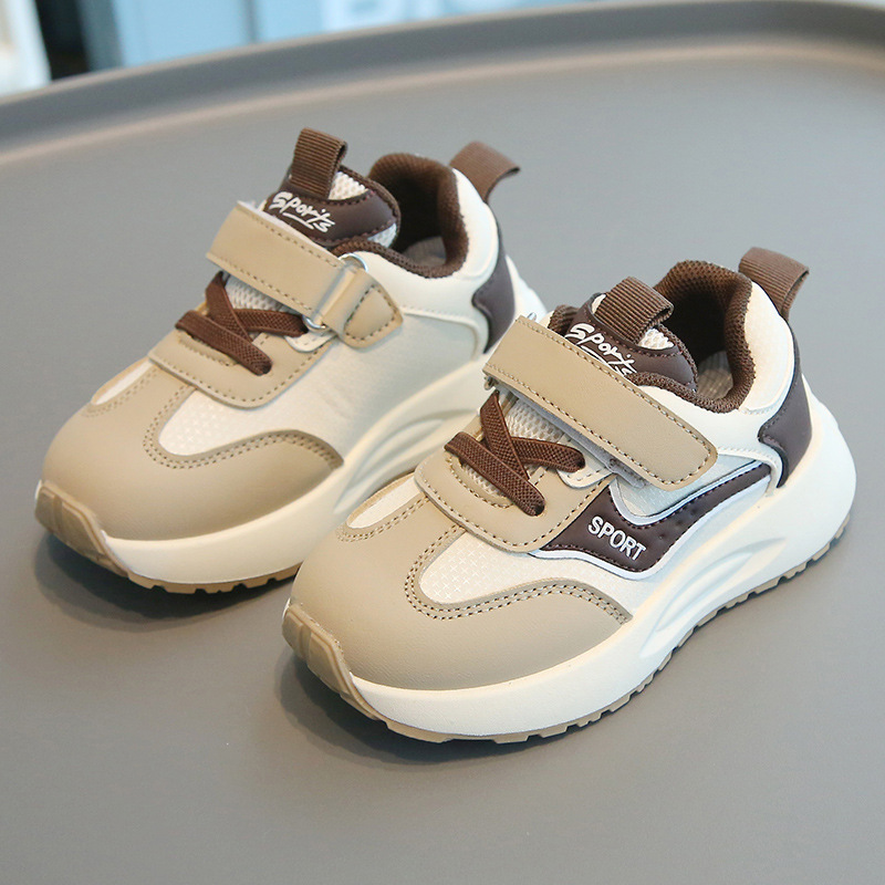 The new children's sports shoes are light and soft-soled. hook and loop boys' and girls' leisure sports shoes Forrest Gump shoes are suitable for daily leisure outdoor sports and running.