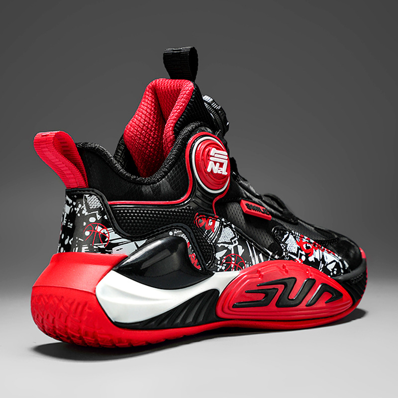 The new children's sports shoes are light, non-slip and wearable, and the boys' basketball shoes are suitable for daily leisure outdoor sports, running and playing.
