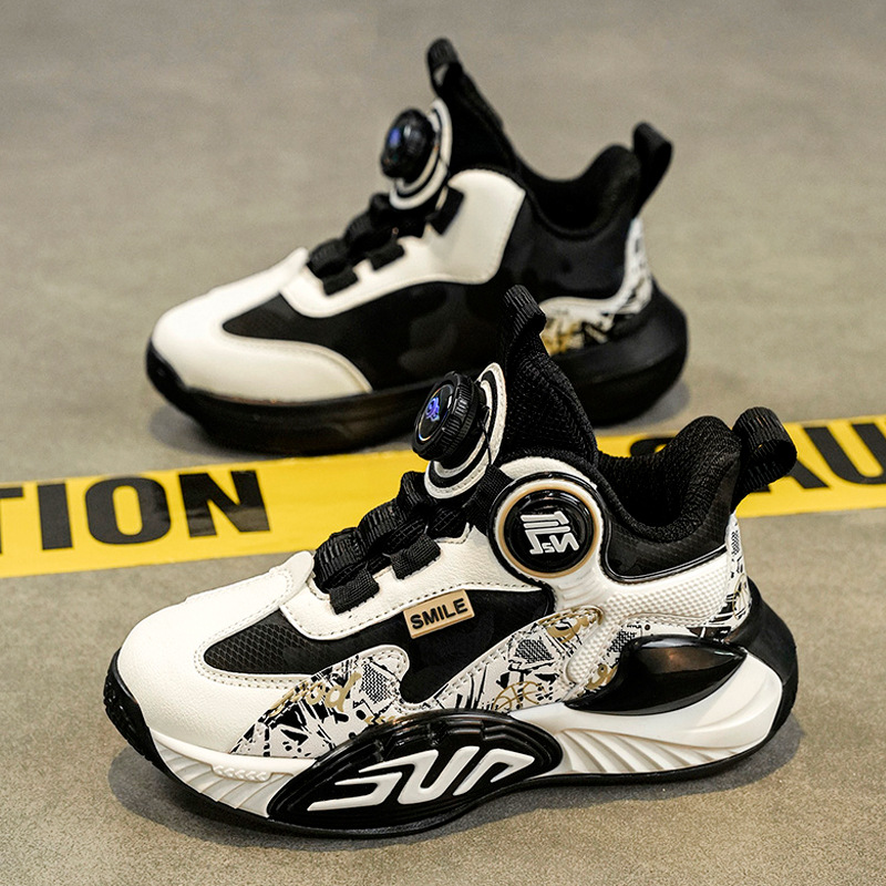 The new children's sports shoes are light, non-slip and wearable, and the boys' basketball shoes are suitable for daily leisure outdoor sports, running and playing.