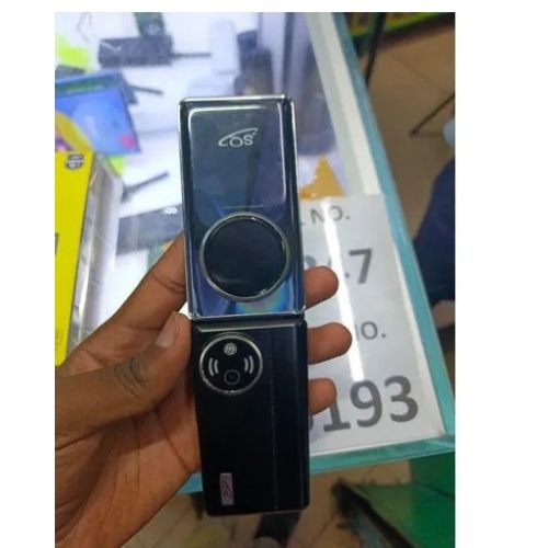 DISCOUNT DEALS!! SQ 900 FLIP Kabambe PHONE: 2.8" QVGA Main Screen & 1.28" Round Display | 32MB RAM+32MB Storage | 2300mAh Battery | Dual SIM | Bluetooth | LED Torch | 0.3MP Camera |FM Radio | MP3/MP4