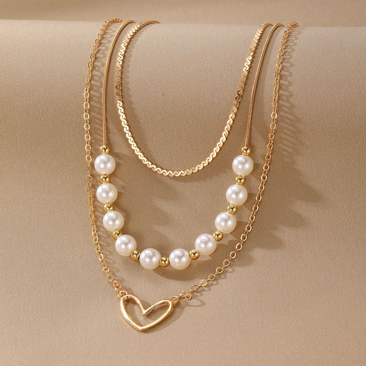 Vintage Heart Pearl Gold Necklace Set 3Pcs Layered Choker Necklaces For Women