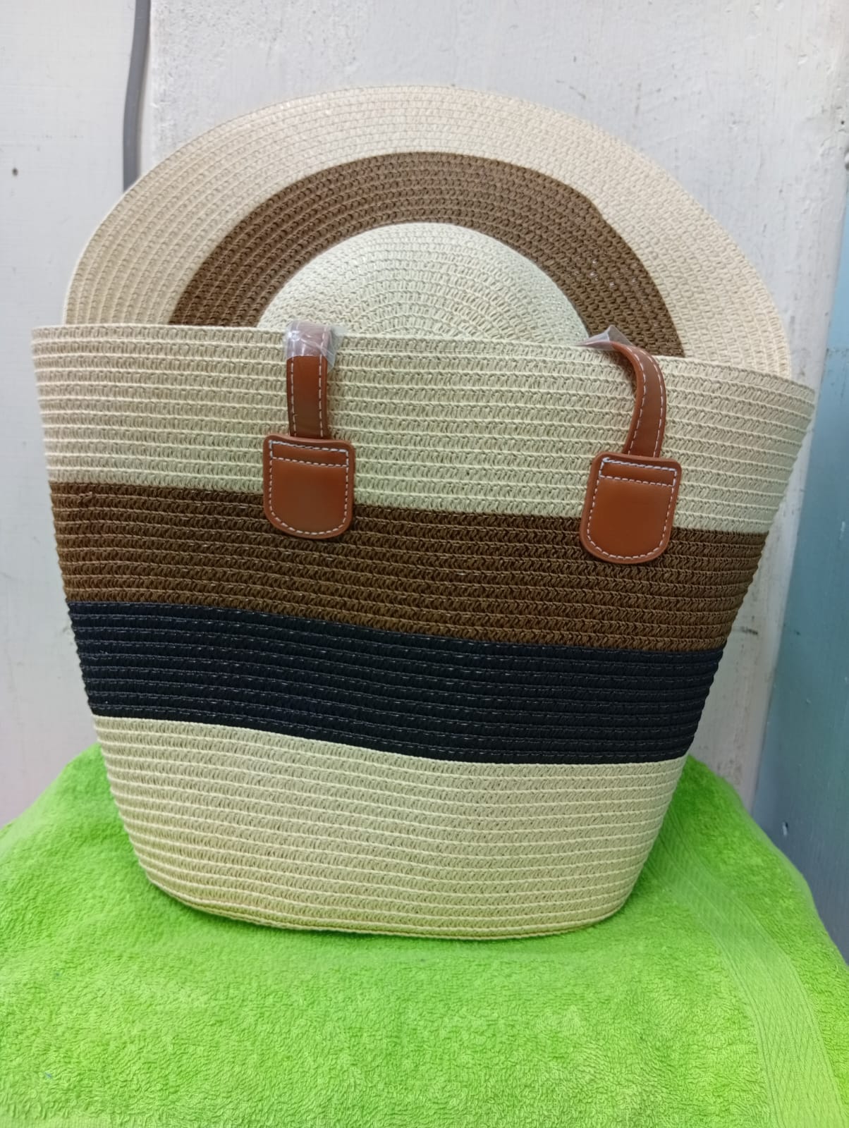 ✨ AFFORDABLE SUMMER VIBES – WOVEN TOTE BAGS WITH MATCHING HATS 👜👒✨STEP OUT IN STYLE WITH THESE BEAUTIFULLY CRAFTED WOVEN TOTE BAGS PAIRED WITH CHIC MATCHING HATS — THE PERFECT BLEND OF FASHION