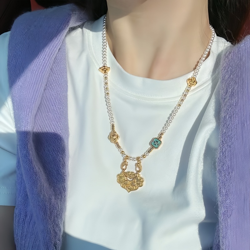 Original Vintage Gilded Koi Fish Peace Lock Pendant Natural Pearl Shell Necklace for Women Retro Chinese Style Minimalist Jewelry