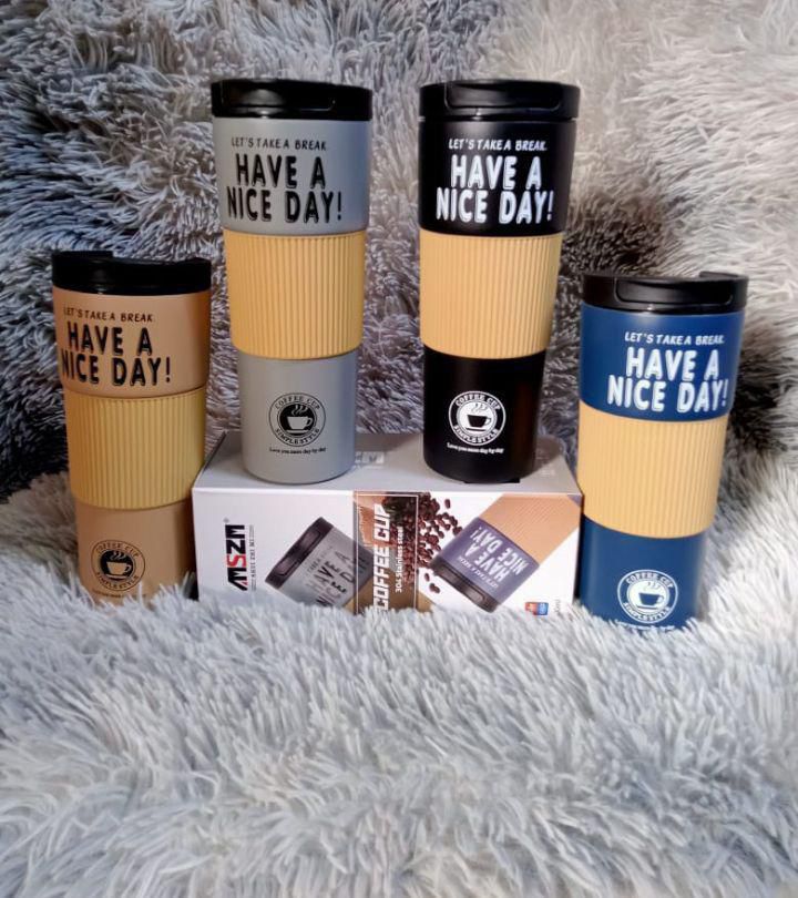 ☕ Have A Nice Day Travel Coffee Mug – Insulated Tumbler 🌟✨Start every day with a smile and your favorite drink! This stylish insulated travel mug keeps beverages hot or cold while offering a comforta