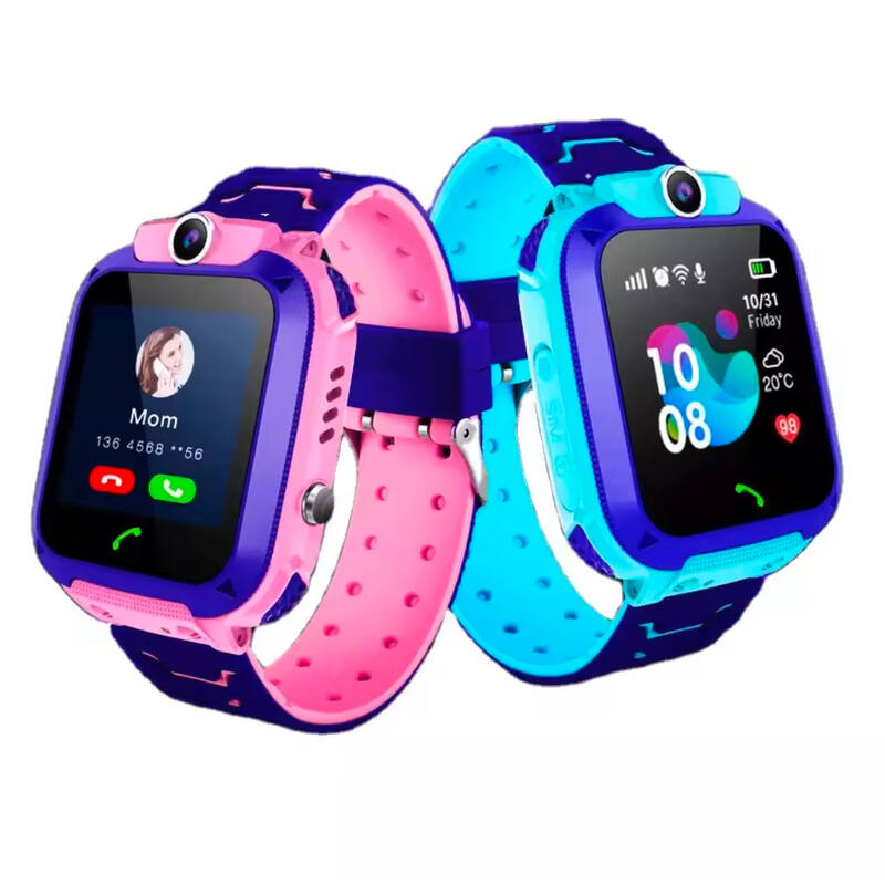 ⌚ Q12 Kids Smart Watch 📱👧👦 Keep your child connected, safe, and entertained with the Q12 Kids Smart Watch. Featuring GPS tracking, two-way calling, SOS emergency support, camera, flashlight, and p