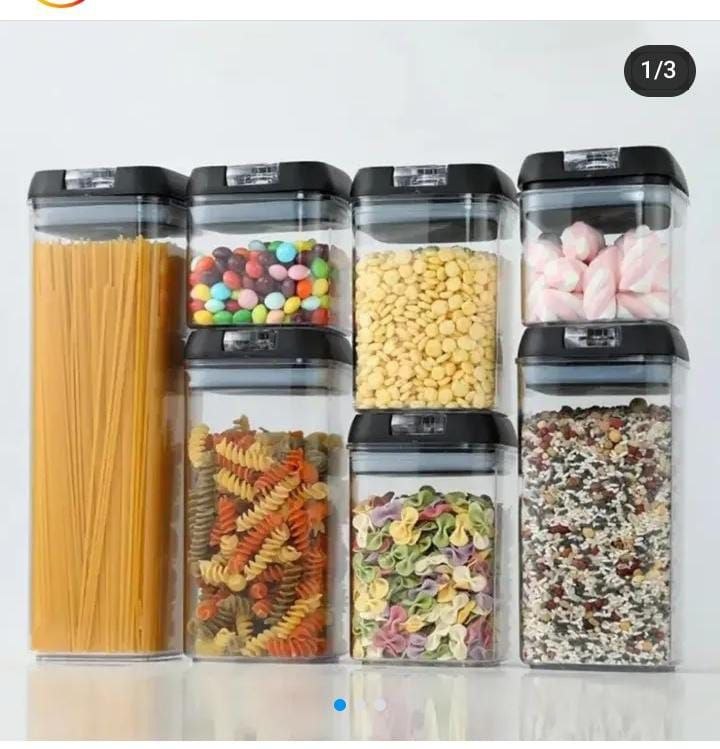 7pcs Food/Pantry Storage Containers

Capacity: 1 piece 1.9L
                  2pcs  1.2 L
                  2pc    0.8L
                  2pcs 0.5 L
Kitchen Food Containers Set BPA Free Pla
