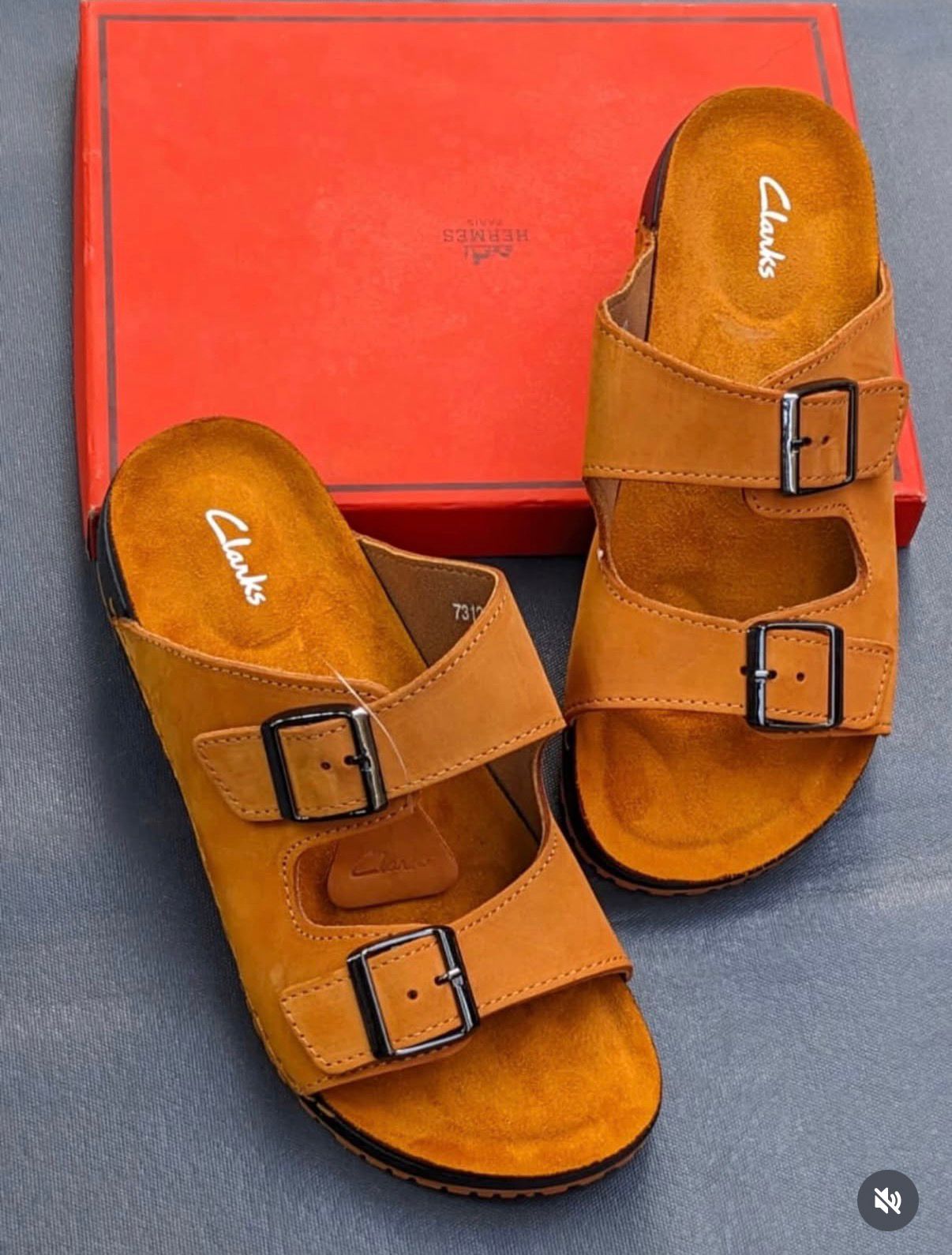 ⚡️HIGH QUALITY CLARK'S ORIGINAL MENS SANDALS❤️LATEST/NEW ARRIVAL OPEN MEN SUMMERS WEAR SUPER CLASSIC HARD SOLE SHOE PREVENTING ANY WEAPON FORMED AGAINST YOU ❤️‍🔥Cute and classy as pictured⚡️💯