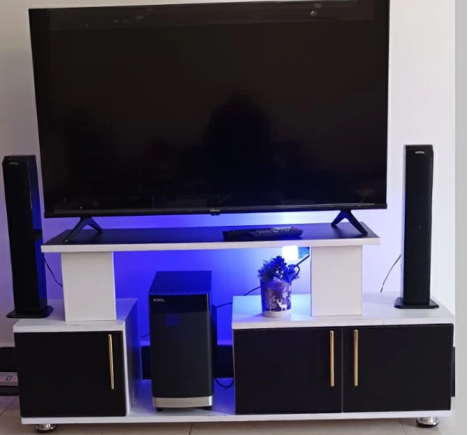 SMART DESIGN Classic Modern TV Stand 5FT With LED Lights Can Fit upto 55 Inch TV High Quality Wooden TV Stand Stylish and Durable
