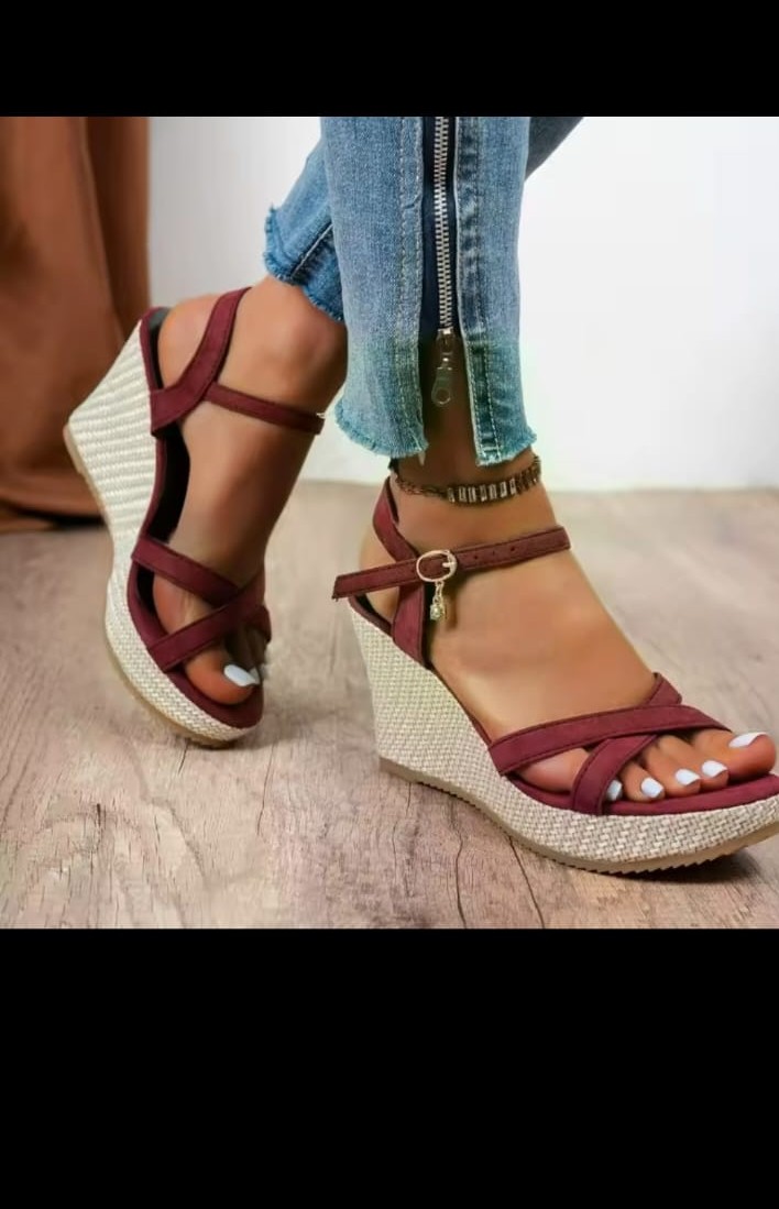 ✨HIGH QUALITY✨ fashionable  women's wedge heels has a durable sole for maximum comfort during walking easy and match with all your outfit perfect for casual and official wears available size EU 37-41✨