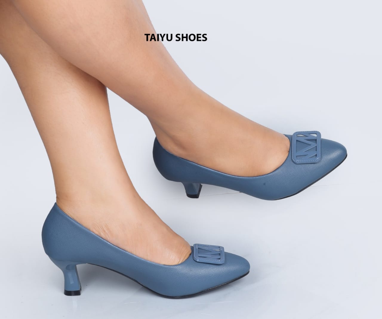 ⚡PREMIUM women's  low heels⚡  they are comfortable , breathable lightweight and fashionable ladies heels Easy to wash and clean perfect for casual wears offices and outdoor activities sizes 37-41⚡
