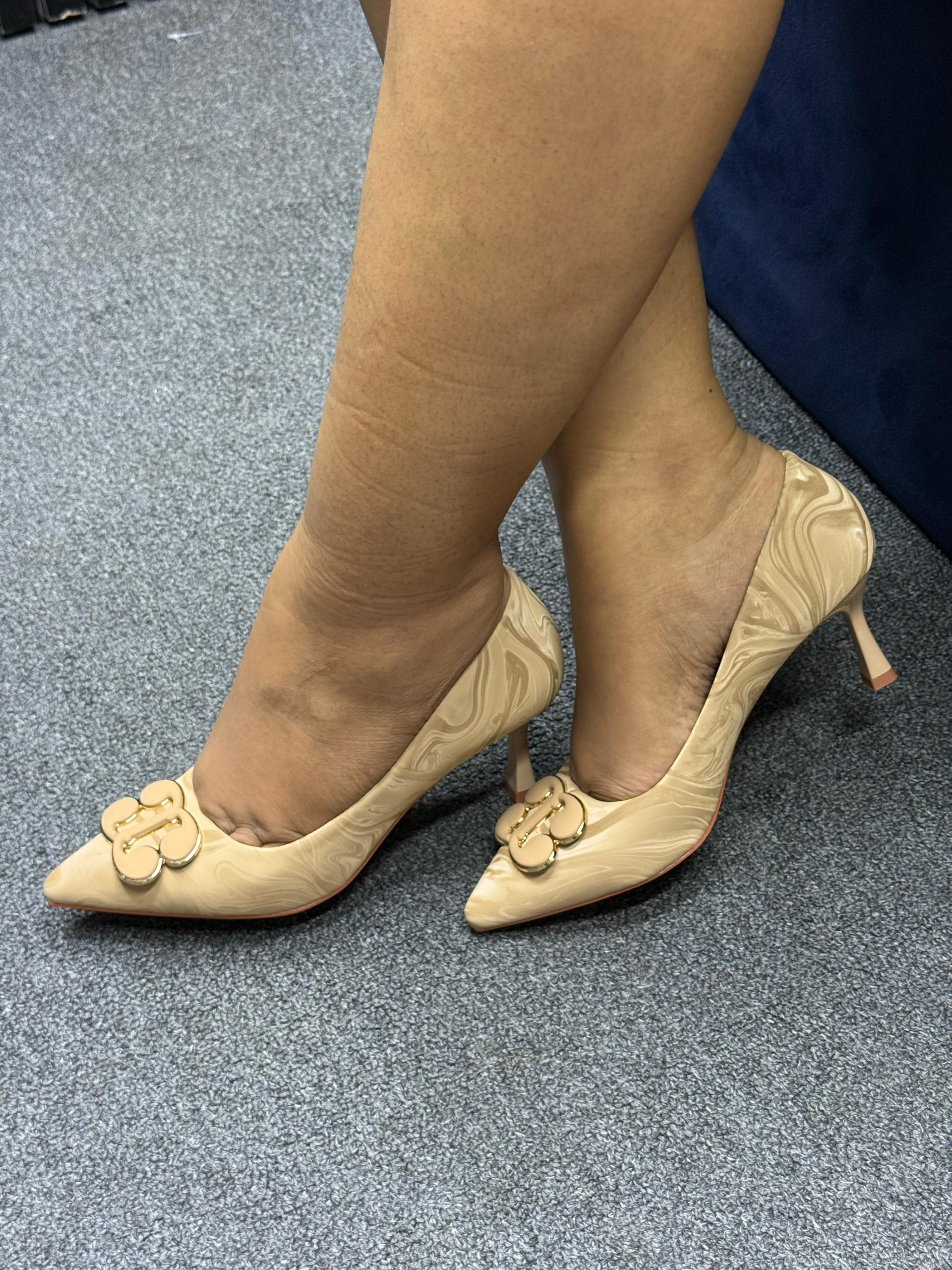 ⚡ ELEGANT ladies  stable  heels⚡  they are comfortable , breathable lightweight and fashionable ladies heels Easy to wash and clean perfect for casual wears offices and outdoor activities sizes 37-41⚡