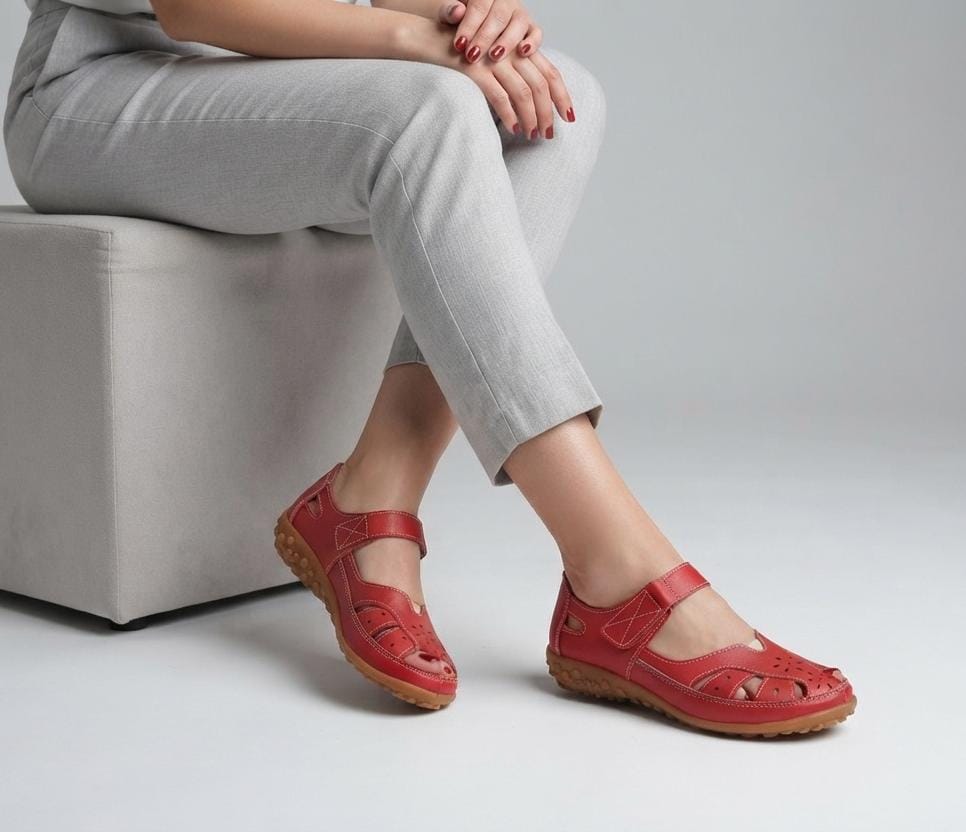 🔥FANCY Comfort Mary Jane Shoes 🔥feature a breathable cutout design, soft cushioned insole, adjustable hook-and-loop strap, and flexible non-slip sole. Perfect for daily wear, walking, and all-day🔥