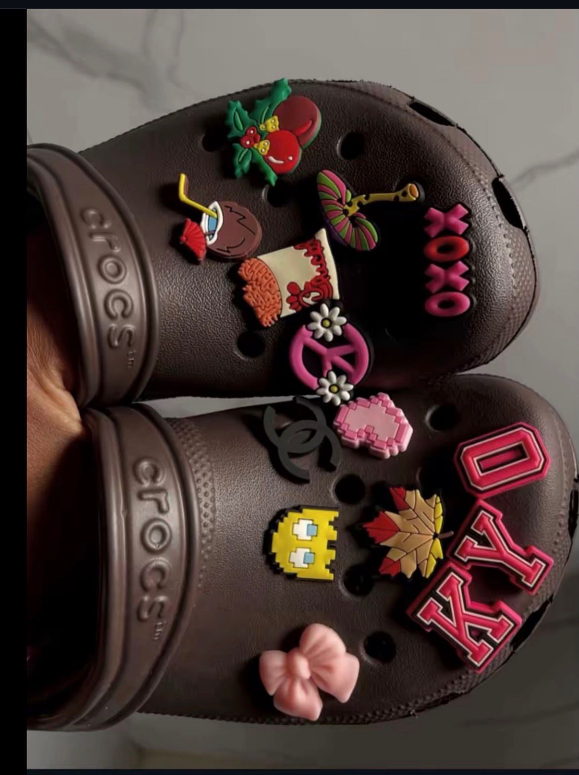 CROCS