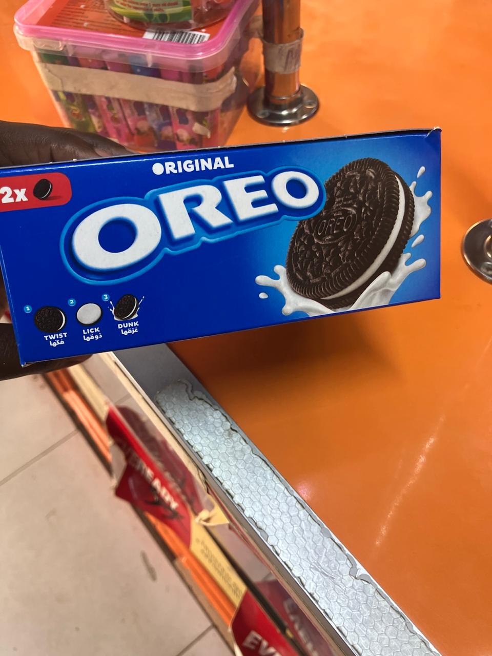 Oreo Original Chocolate Sandwich Cookies Twin Pack (2 x 133g) - 24 Pcs Delicious Biscuits with Vanilla Cream Filling - Value Pack Snack for Family, Kids, Office & School Lunch Box .
