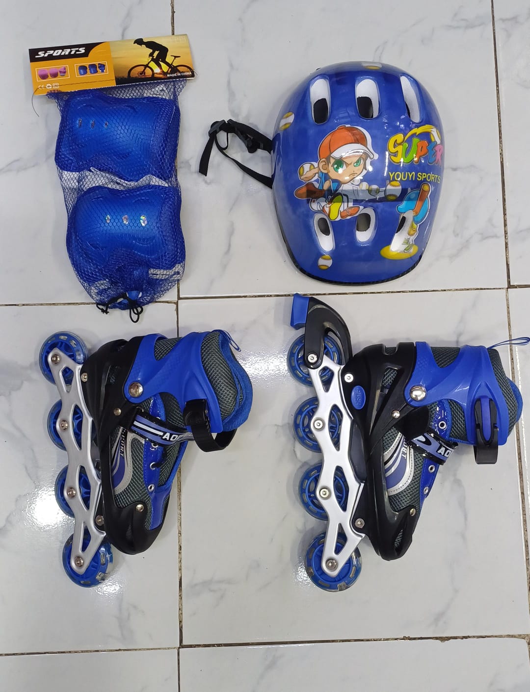 Complete Children’s Inline Skating Set with Adjustable Roller Skates, Ventilated Helmet and Protective Pads – Sizes 31–38