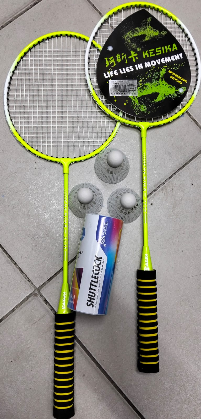 Badminton Racket Set with 3 Shuttlecocks & Carrier Bag – Complete Indoor and Outdoor Sports Kit for Kids, Teens & Adults Recreational Play