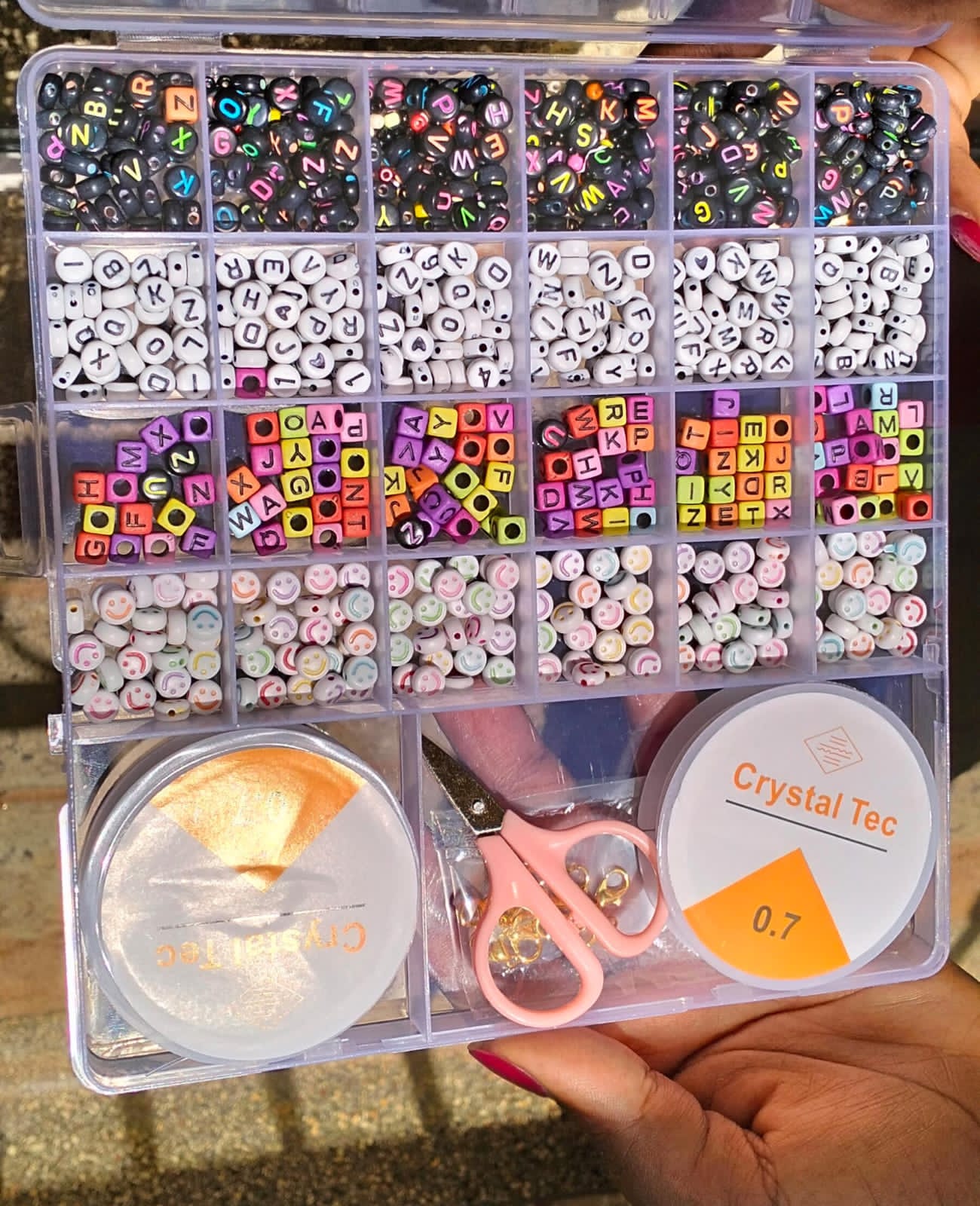 Clay Beads Jewelry Making Kit Different Colors Shapes Charms Letter Beads Elastic Strings Bracelet Necklace Craft Set for Girls Women