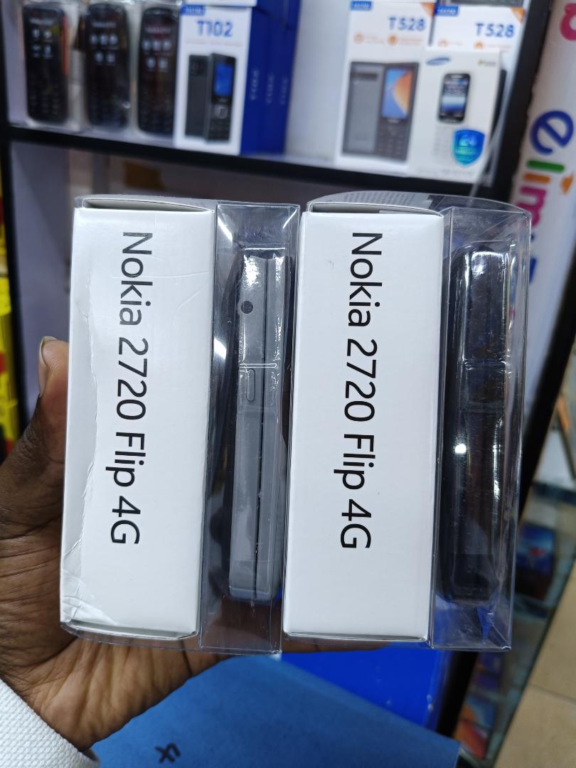 LIMITED TIME OFFER!! NOKIA 2720 FLIP 4G, DUAL SIMCARD, 1500MAH BATTERY, BIG DISPLAY, TACTICLE BUTTONS EASYTO DUAL, 1000SMS , LARGE PHONE BOOK, 12MONTHS WARRANTY