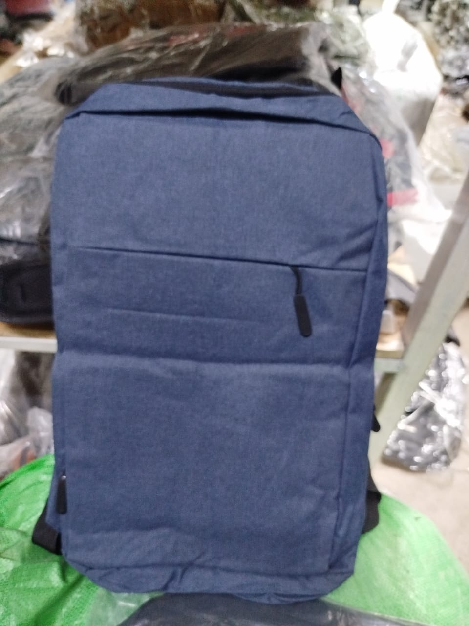 Big Laptop Bag | Extra Spacious, Durable & Perfect for Work, School & Travel

A big laptop bag is designed to carry not only your laptop but also all your daily essentials in one safe and organized pl