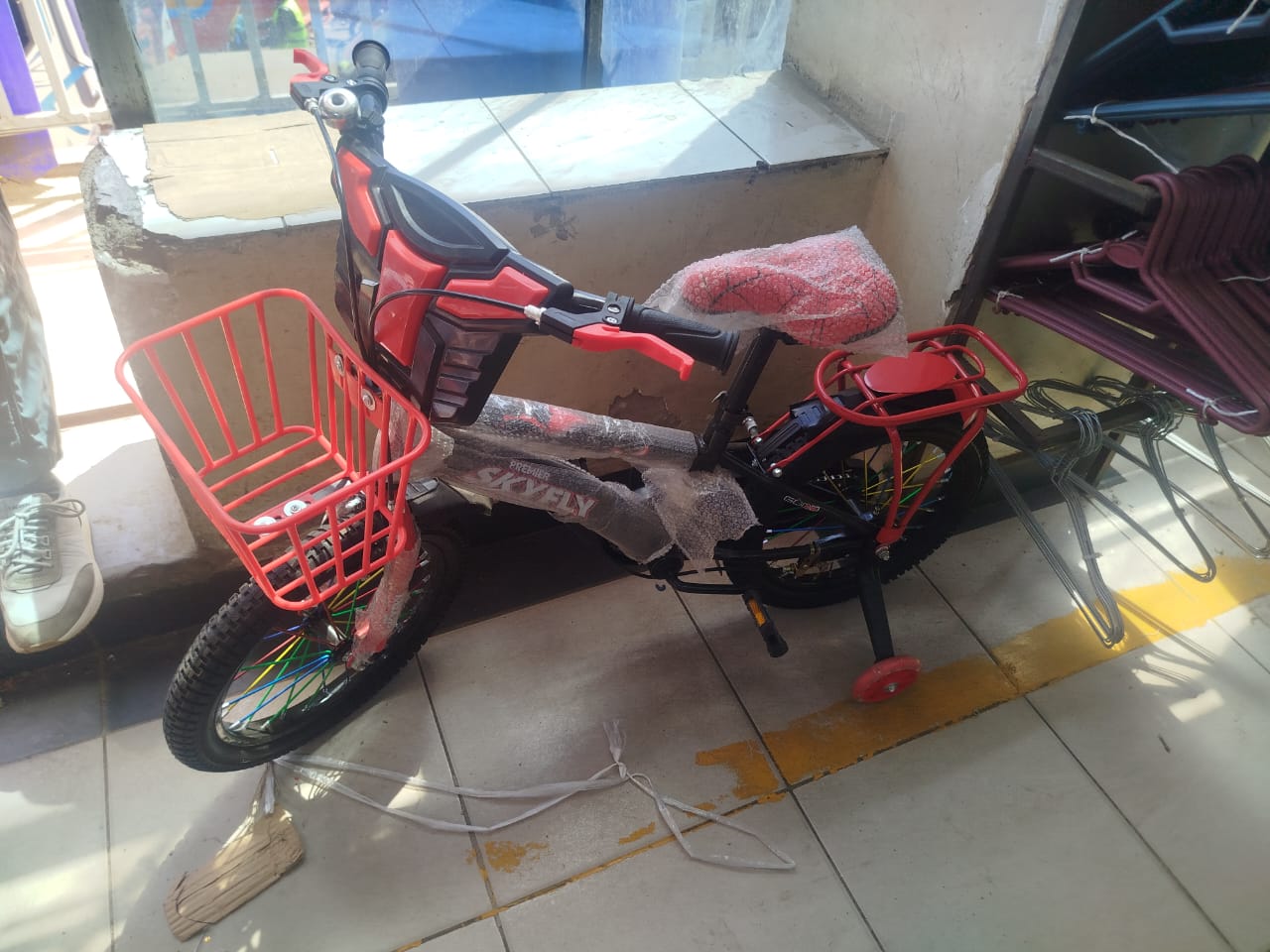 Size 16 Kids Bicycle | Safe, Fun & Perfect Starter Bike for Young Riders

A 16-inch kids bicycle is designed for children who are learning to ride and building confidence on two wheels. It is one of t