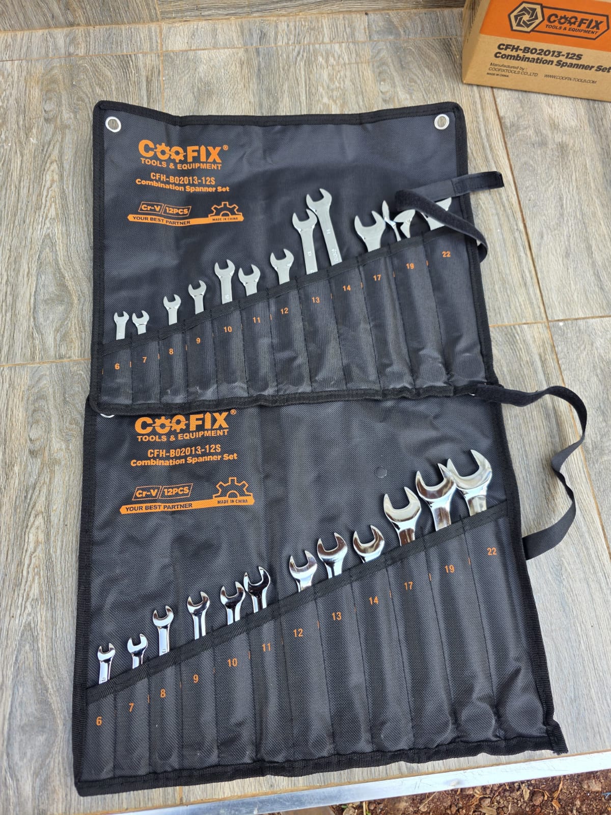 Coofix CFH-B02013-12S Combination Spanner Set (12PCS) | Neat, Strong & Ready for Workshop Use

The Coofix CFH-B02013-12S 12-piece combination spanner set is a reliable hand tool kit designed for tight