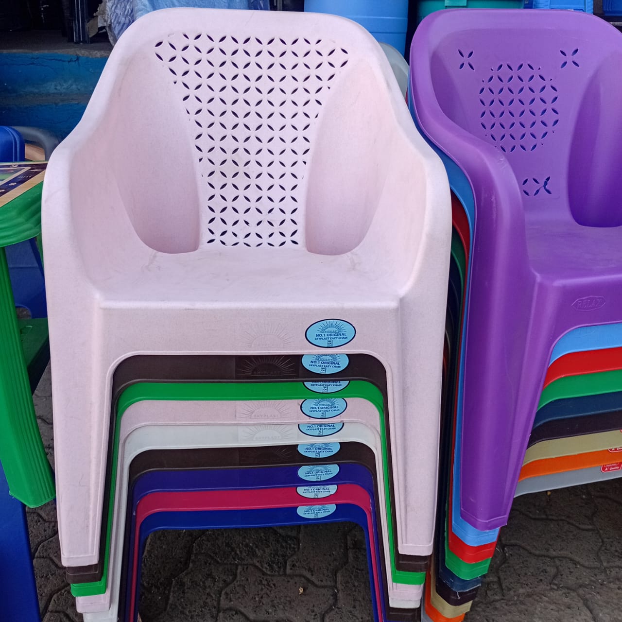 Heavy-Duty Skyplast Plastic Chairs are strong, durable seating chairs made from high-quality industrial-grade plastic, designed for long-lasting use in both home and commercial environments.
These cha